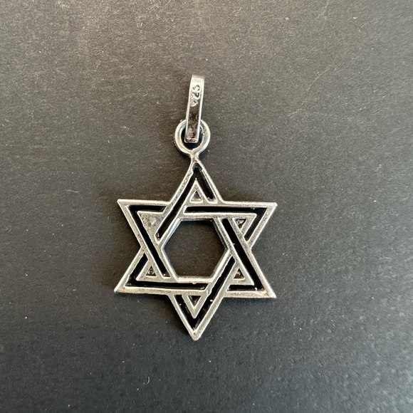 Star of David Sterling Silver Pendant - Picture 1 of 6